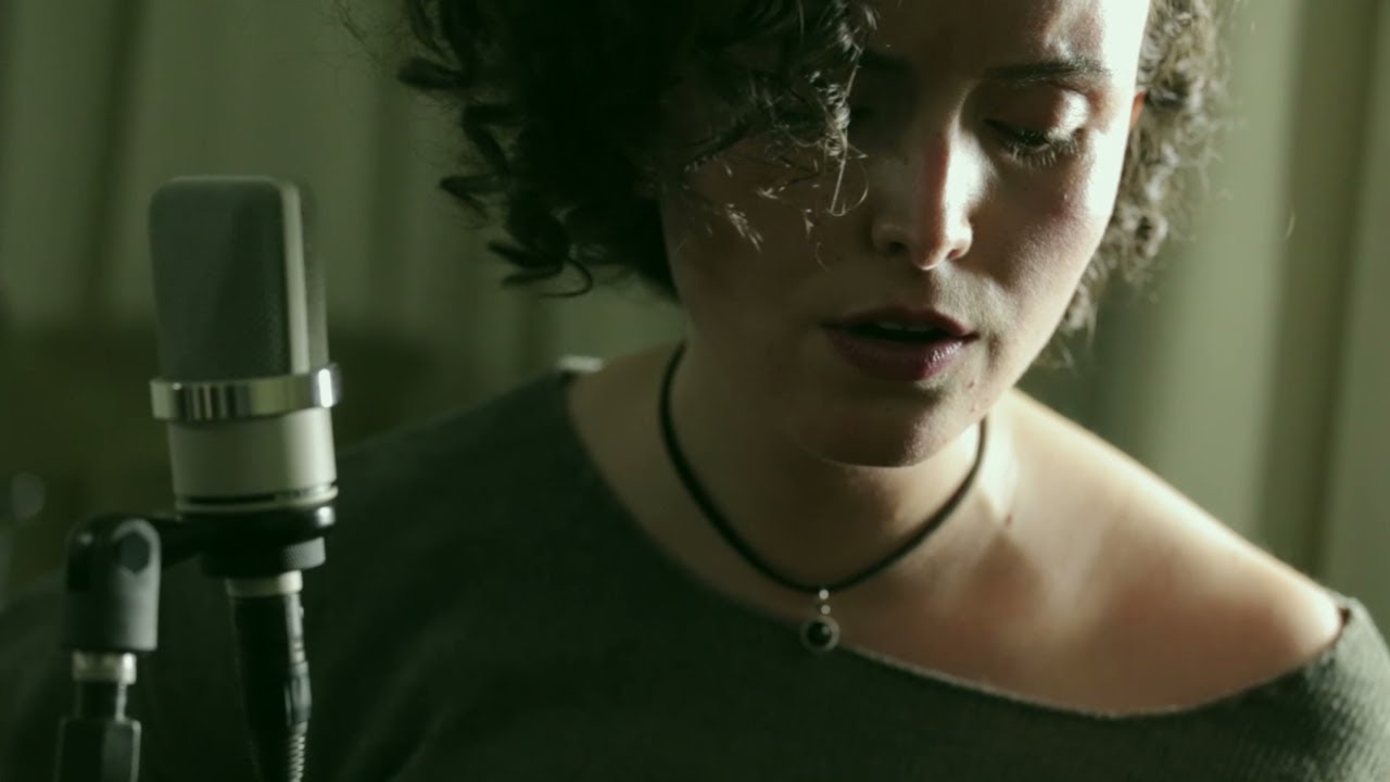 Seguindo estrelas + Walk alone (Paralamas/Laura Marling), por Hevelyn Costa