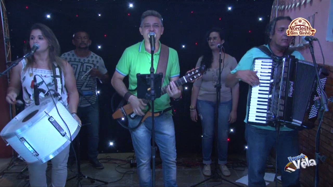Junior Limeira canta Por Amor ao Forró, Forro Desarmado e Proibido Cochilar
