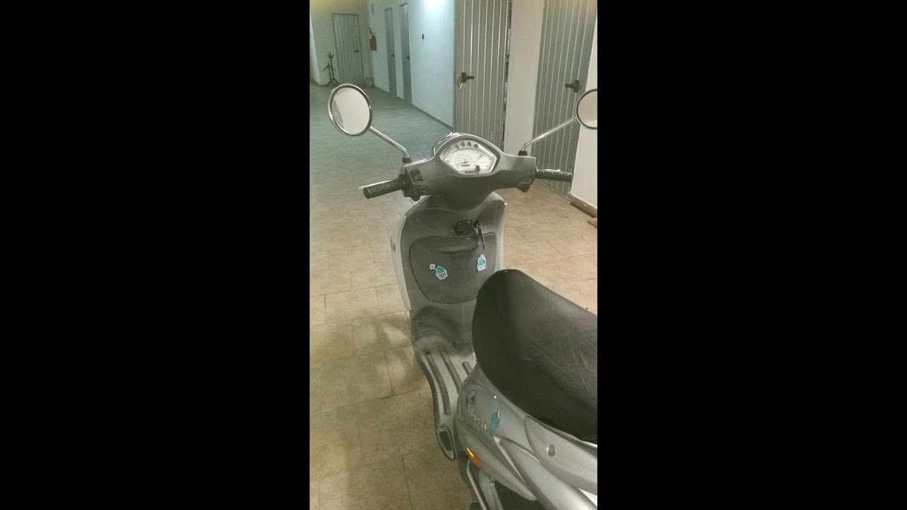 smontaggio plastiche Piaggio liberty 125 2° parte