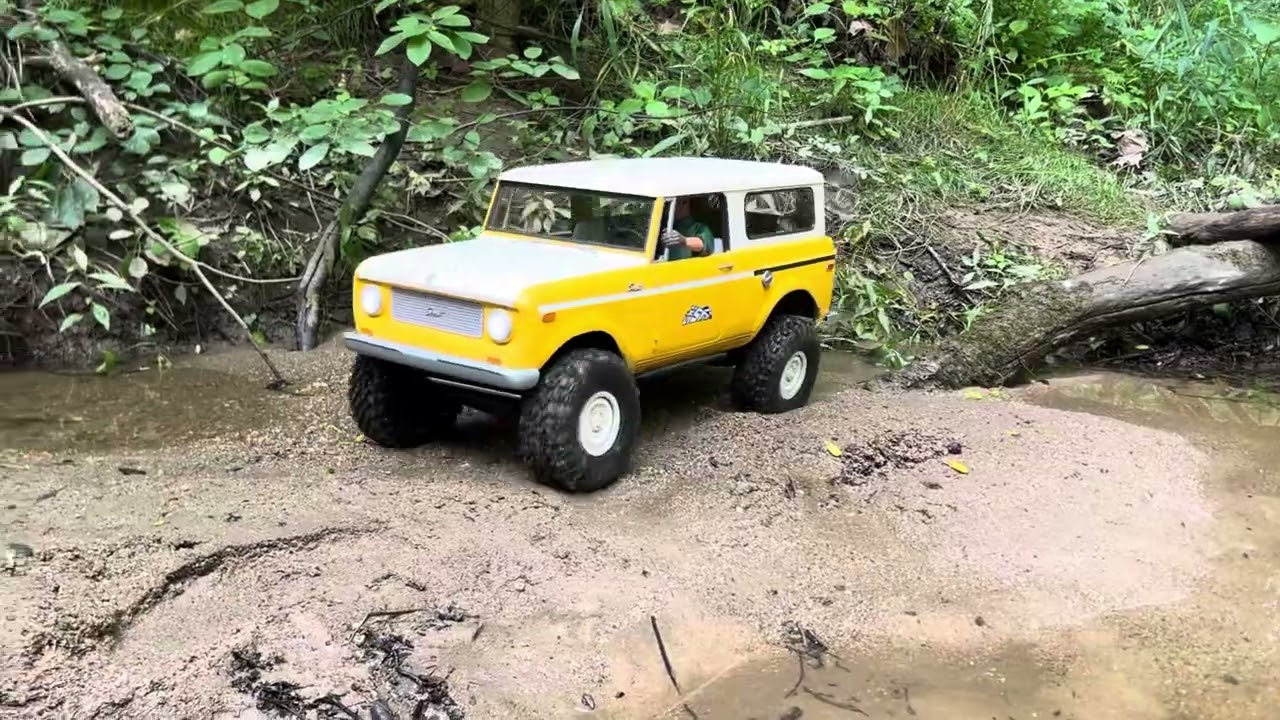 International Scout and Dodge Power Wagon on Axial SCX6 chassis’s.