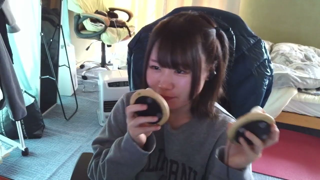 [ASMR]　耳型マイクに　コチョコチョ　チョコチョコ　ささやくだけ