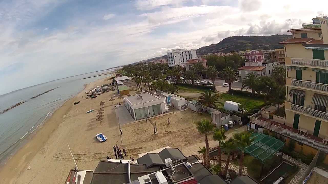 Sorvolando Grottammare