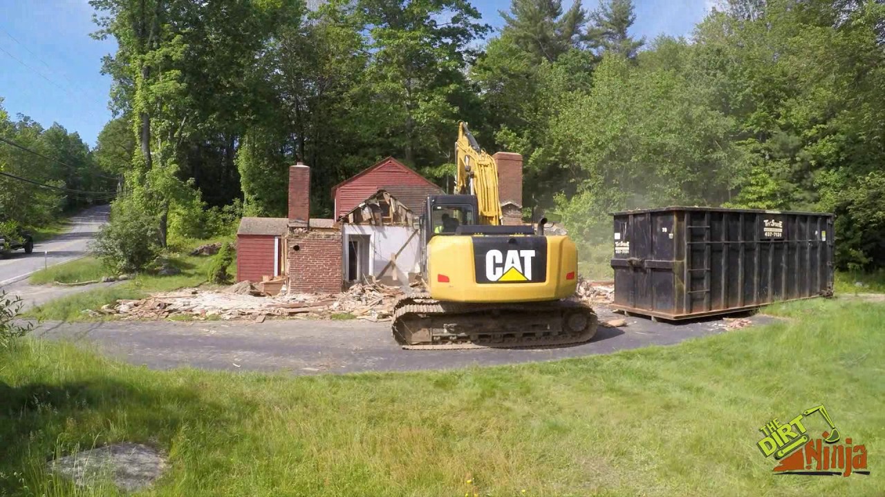 Cat 313F Demolishing House - Timelapse