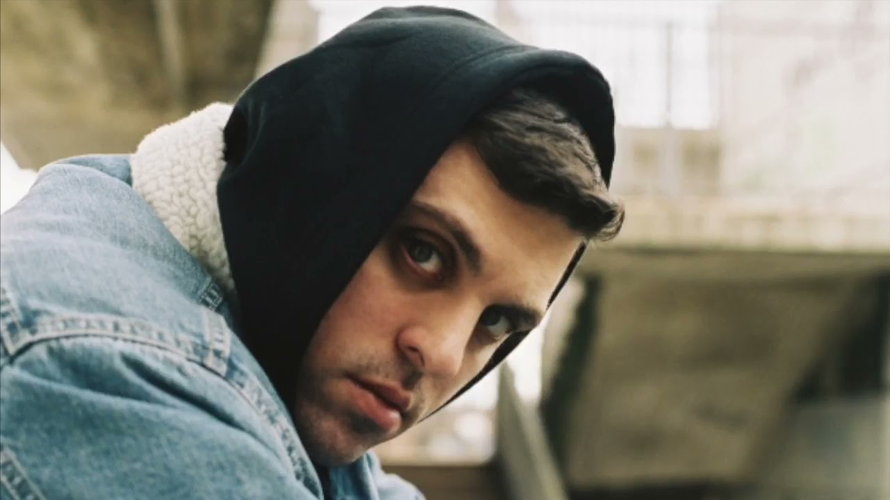 Wittyboy Ft Zoe - Raving