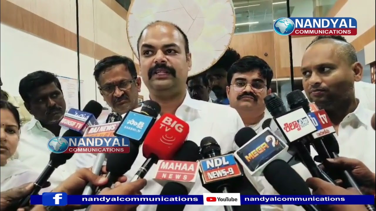ప్రజలు అధికారం ఇచ్చింది హత్యలు చేయడానికికాదుఎమ్మెల్యే భూమా అఖిలప్రియ పై ఆగ్రహం వ్యక్తం చేసిన వైసిపి