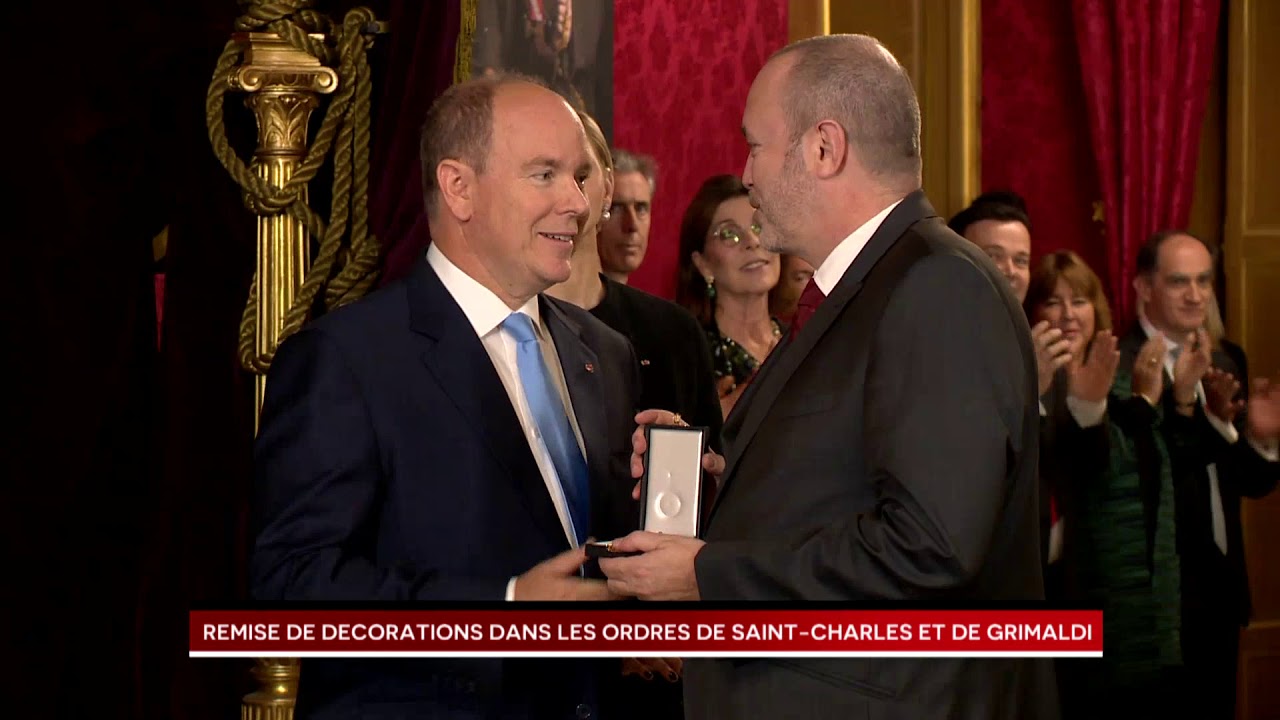 Remise de décorations dans les Ordres de Saint-Charles et de Grimaldi par S.A.S. le Prince