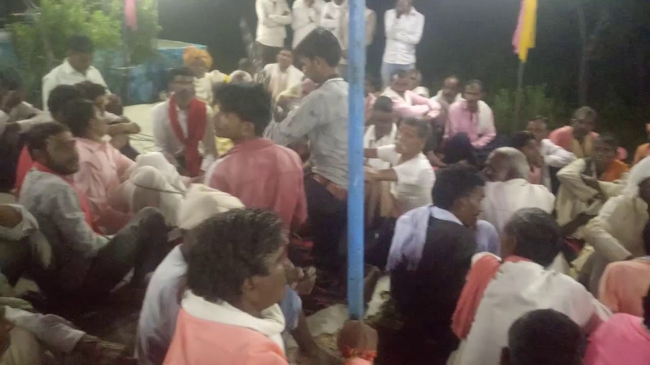 Badam ki awaz mein karas Dev Baba ki got