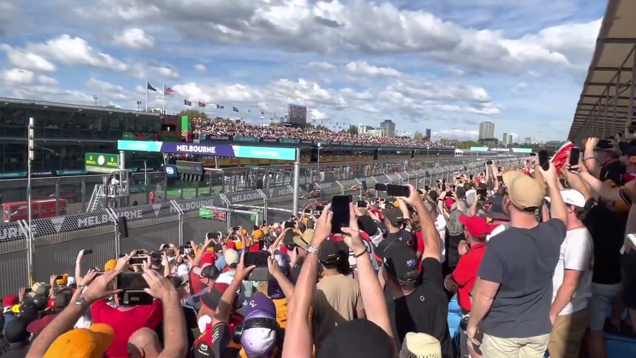 2022 F1 Australian Grand Prix - Race start - Fangio Grandstand point of view