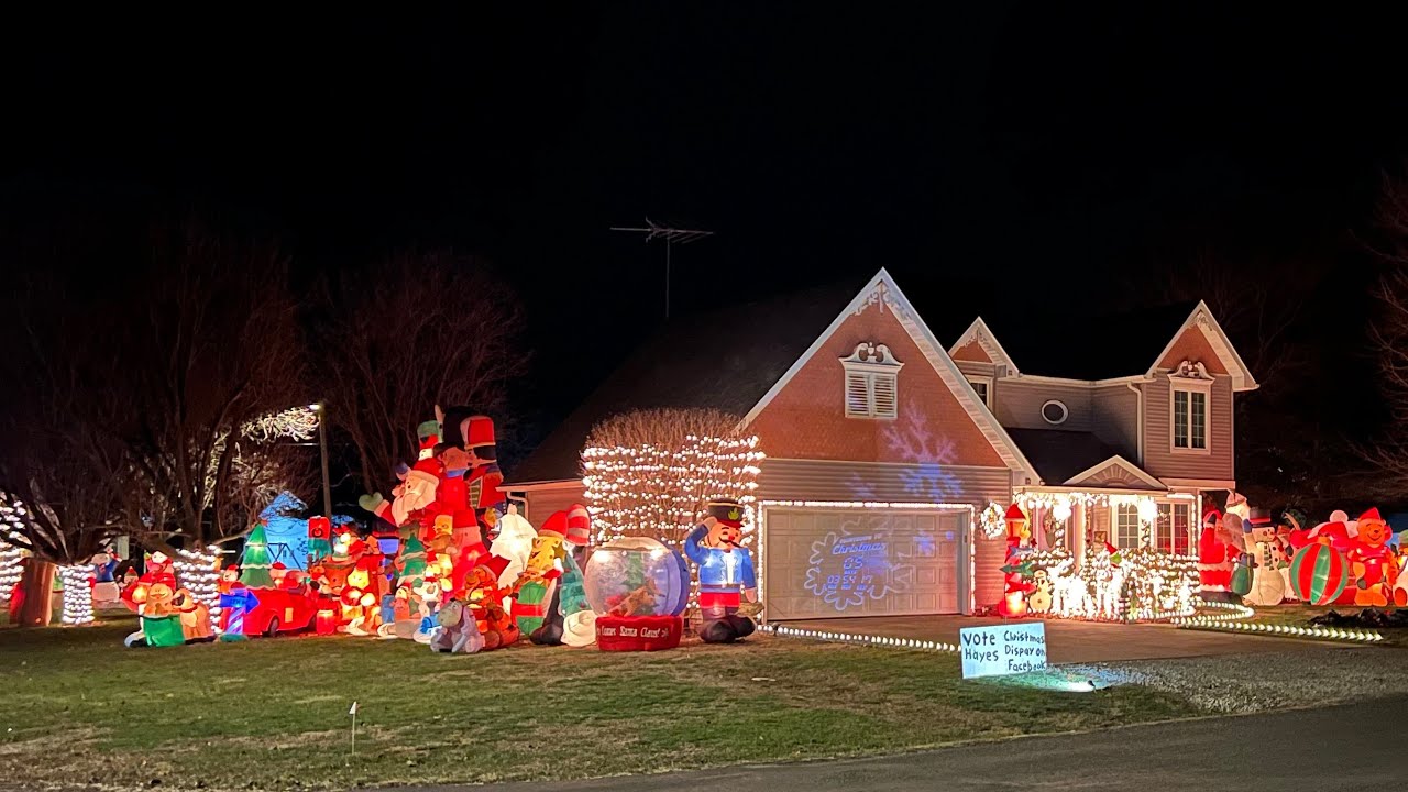 HUGE Christmas 2022 inflatable display walk by