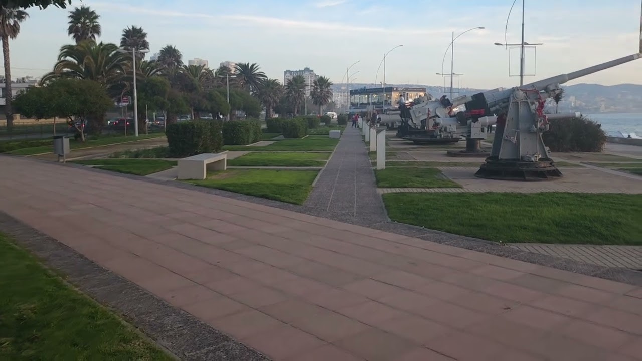 🇨🇱 playa de #viñadelmar : شاطئ الجمال والهدوء في تشيلي 🌊🌞#chile#شاطئ #playa#beach#travel
