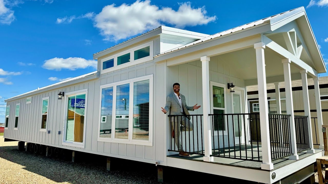 INSANE 2 Bedroom Contemporary Luxe Cottage!