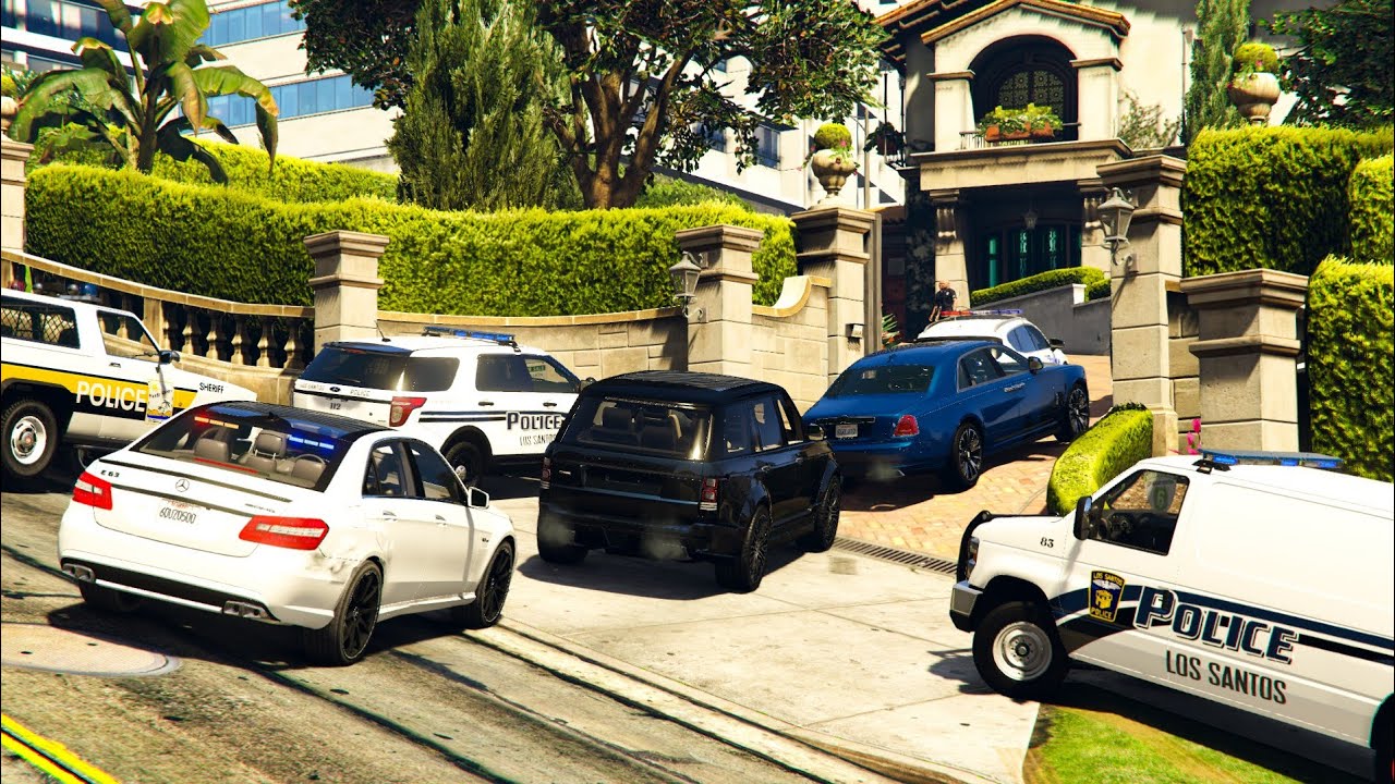 “MICHAEL RETURNS HOME WITH FULL CONVOY ESCORT | GTA V CINEMATIC”
