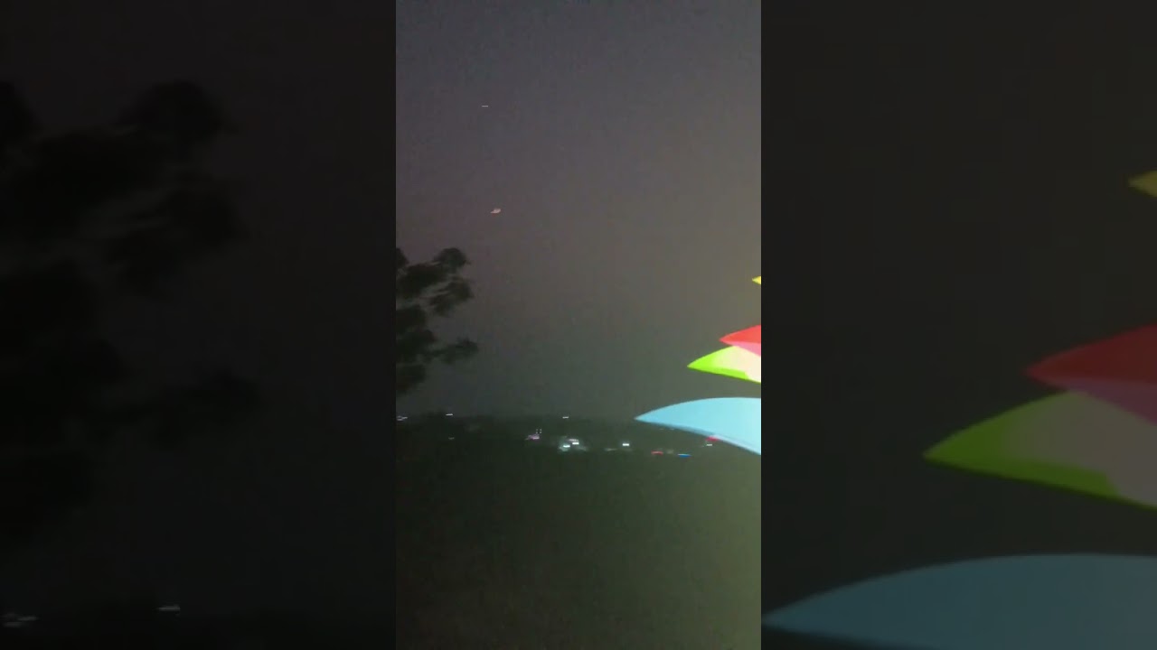 The first visible crescent of the Moon&nbsp;🌛🌛🌛🌒