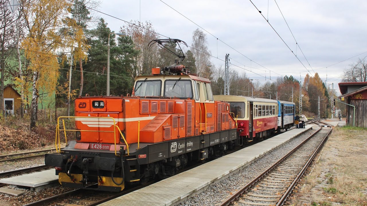 České Dráhy 113 001 & 113 002 between Tabor & Bechyne - 8/11/21