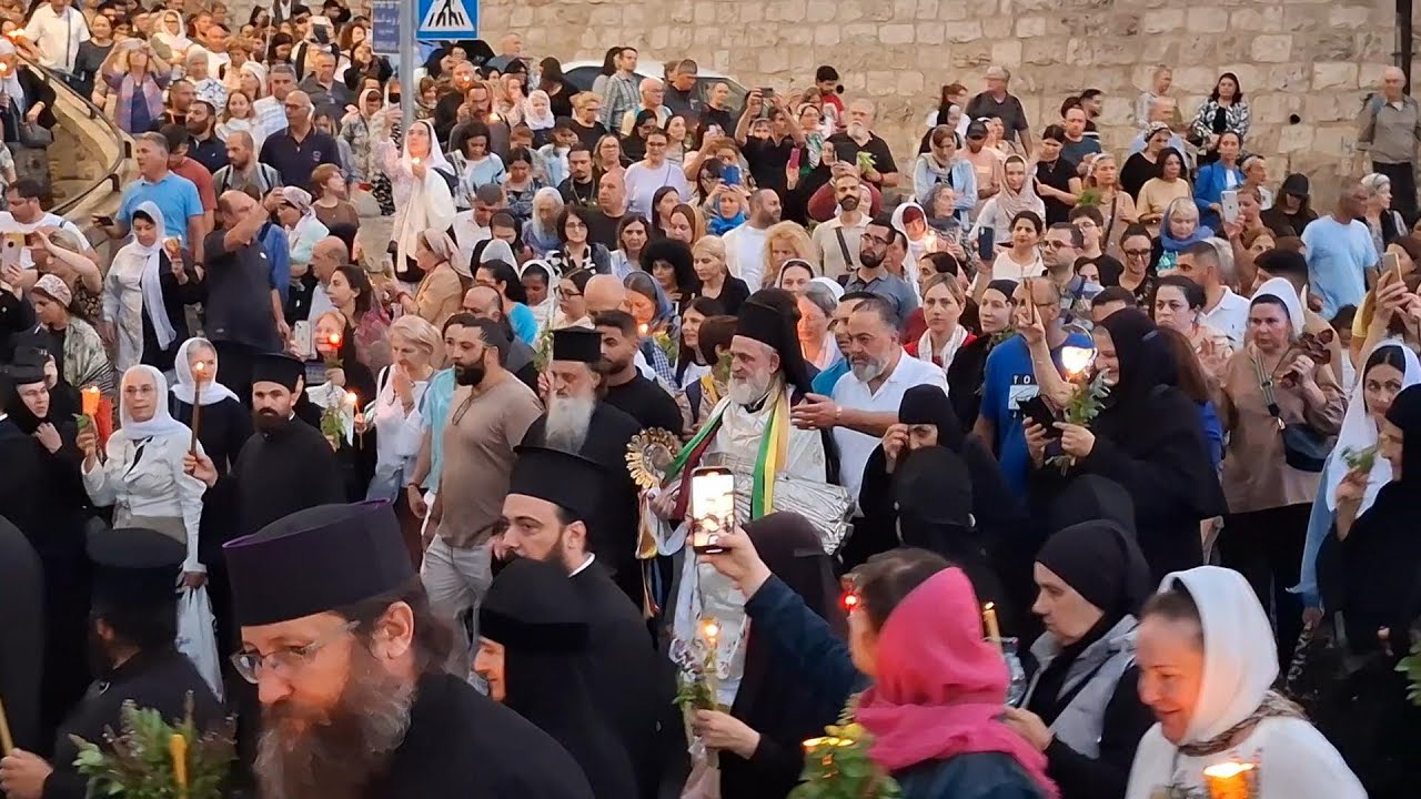 Η ΚΑΘΟΔΟΣ ΤΗΣ ΕΙΚΟΝΟΣ ΤΗΣ ΚΟΙΜΗΣΕΩΣ ΤΗΣ ΘΕΟΤΟΚΟΥ ΣΤΟ ΘΕΟΜΗΤΟΡΙΚΟ ΜΝΗΜΑ