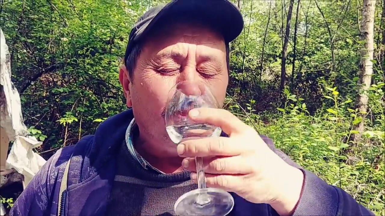 Poziomka degustuje denaturat !