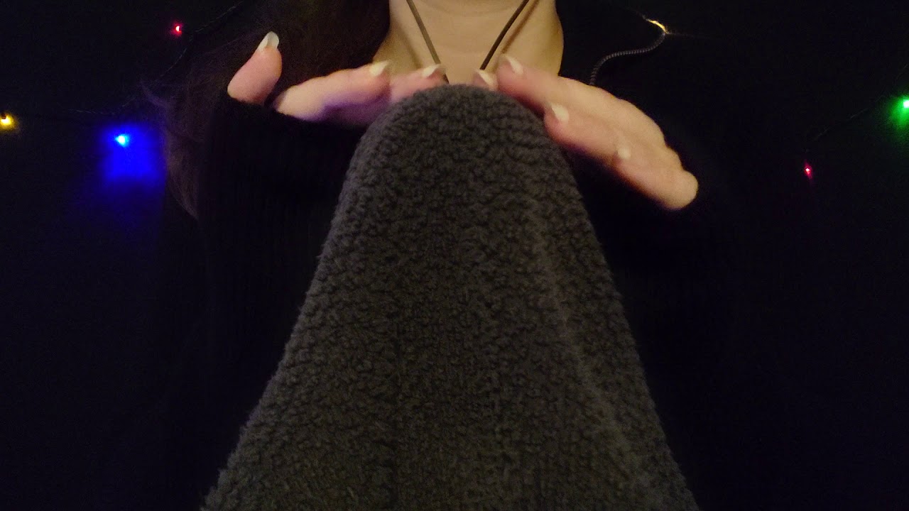 ASMR - Towel On Microphone (Fabric Sounds) [No Talking]