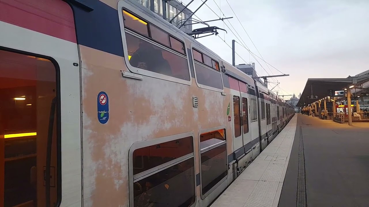RER E : 10 ans de Gare Rosa Parks : MI 2N E, Z 50000 et Z 58000.