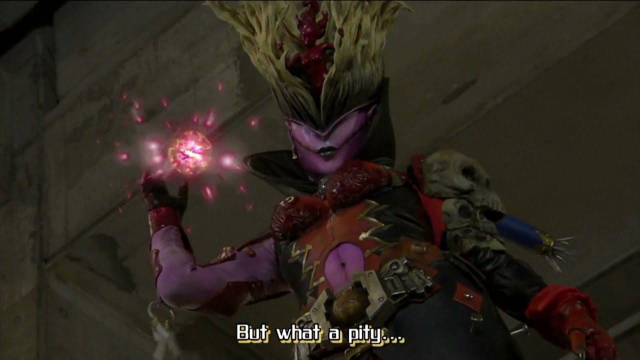 Kamen Rider Skull. Henshin