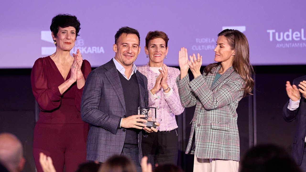 La Reina Letizia visita en Tudela el Homenaje al director Alejandro Amenábar