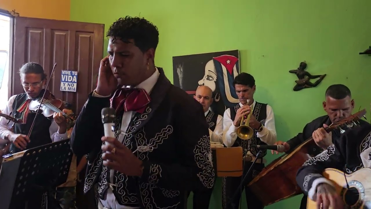 Que me van a hablar de amor,,Mariachi Los Coyotes de Matanzas, Cuba.