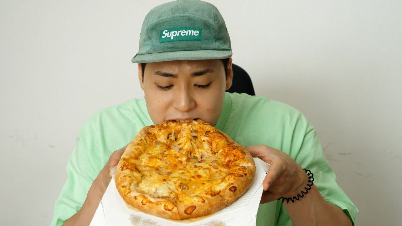 아무 생각 없이 그냥 행복하게 먹겠습니다.