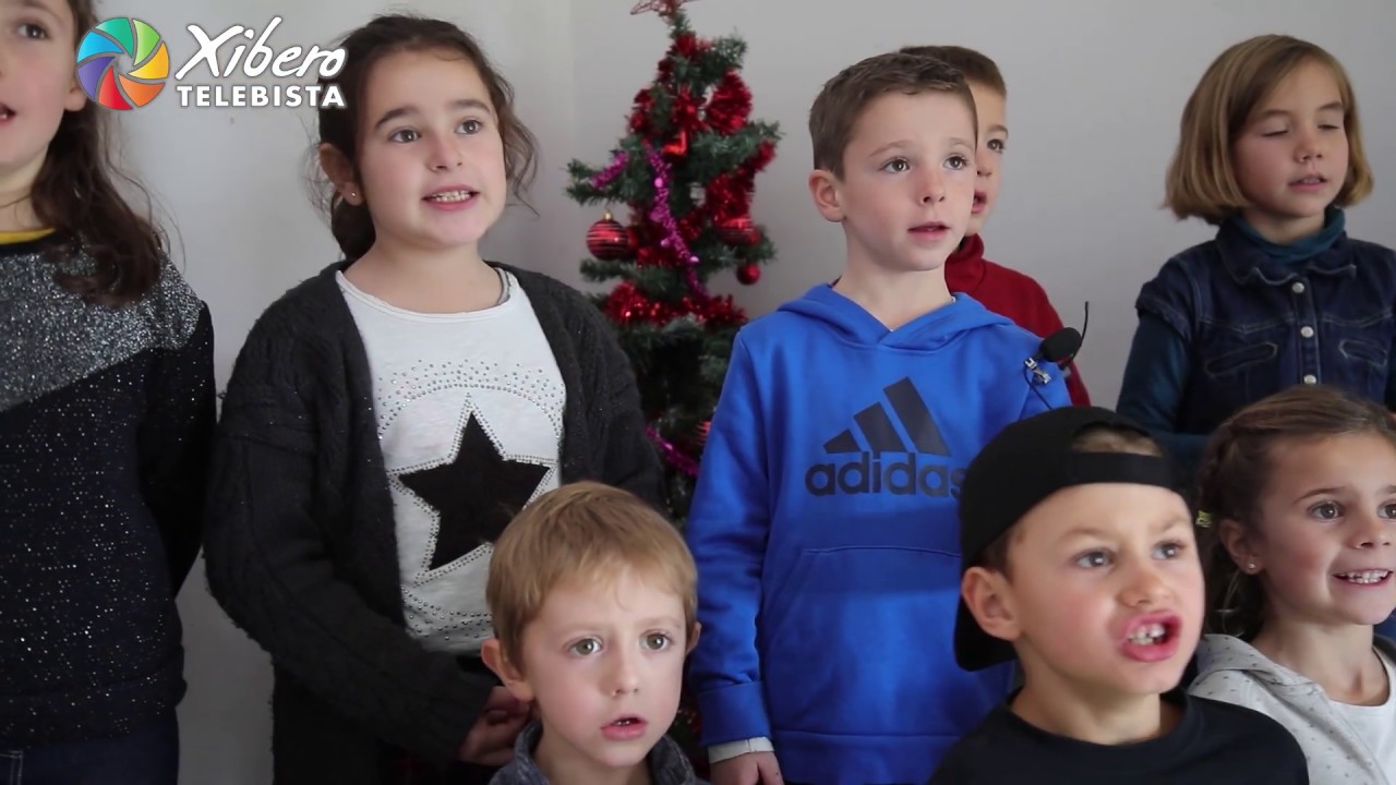 Histoire du Père Noël avec les enfants de l'école d' Idaux Mendy