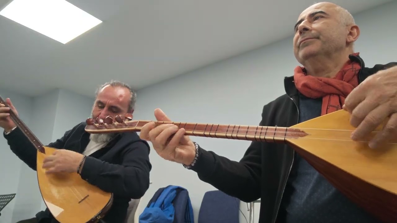 Seslerin Rengi müzik topluluğu Şef Haluk Coşkun yönetiminde çalışmalara devam ediyor.