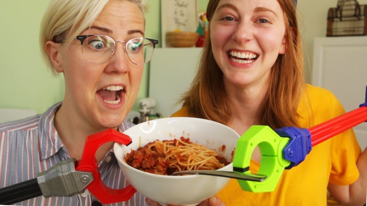 My Drunk Kitchen ft. Simone Giertz... AND ROBOTS?!