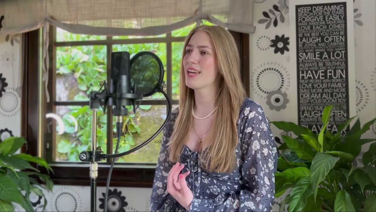 Somewhere Only We Know / cover by Maria Hunt