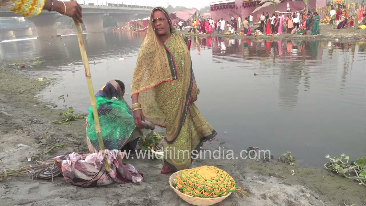 Chhath Puja at Yamuna River Delhi Devotees Offering Prayers to Sun God