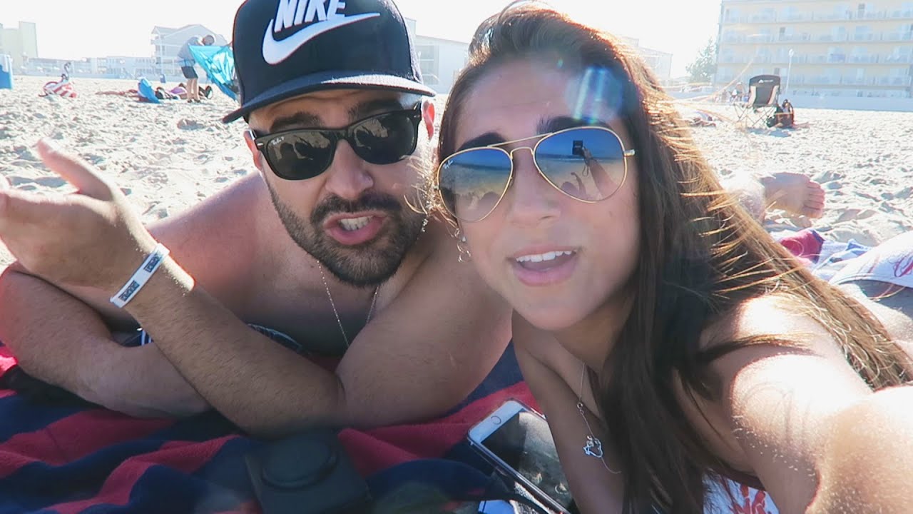 BEACH DAY WITH THE GIRLS!