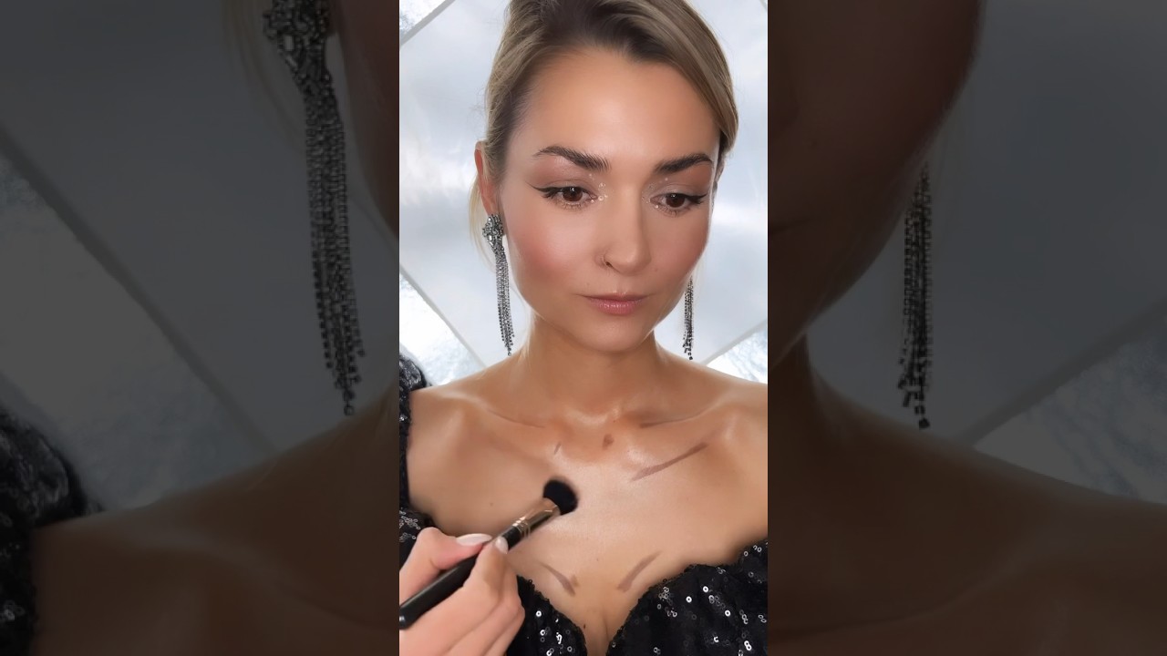 HOW TO CONTOUR DÉCOLLETAGE 