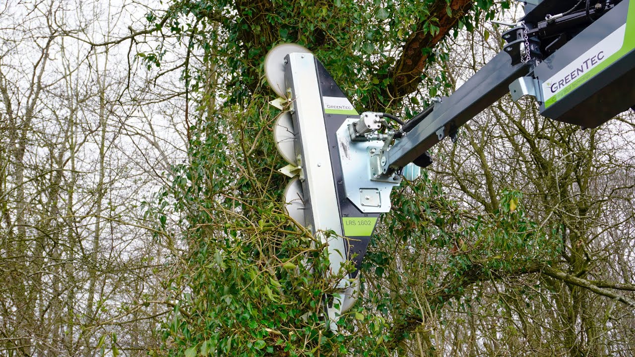 Hydraulic Limb Saw Attachment For Tractor | GreenTec LRS 1602