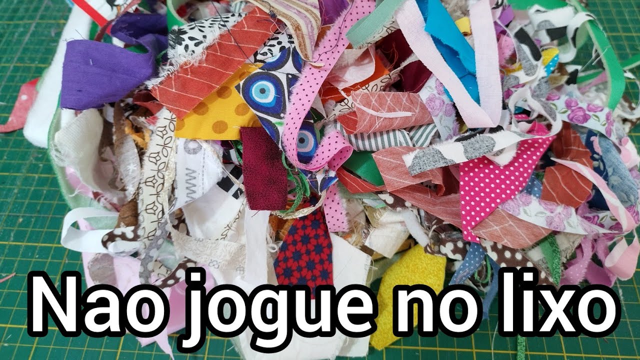 Migalhas de retalhos de tecido, vamos costurar ❤️ tudo junto porta panela ou travessa.