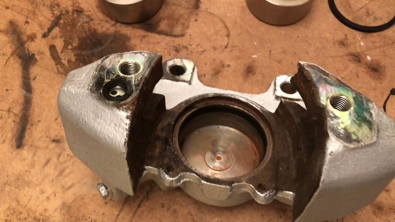 Triumph Stag Brake Caliper Rebuild – Easy Fix for Sticking Brakes! | Classic Car Restoration Tips