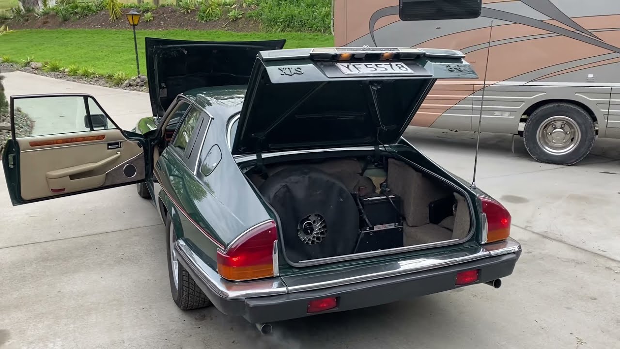 1989 Jaguar XJS 3.6 walk around video . Trademe video