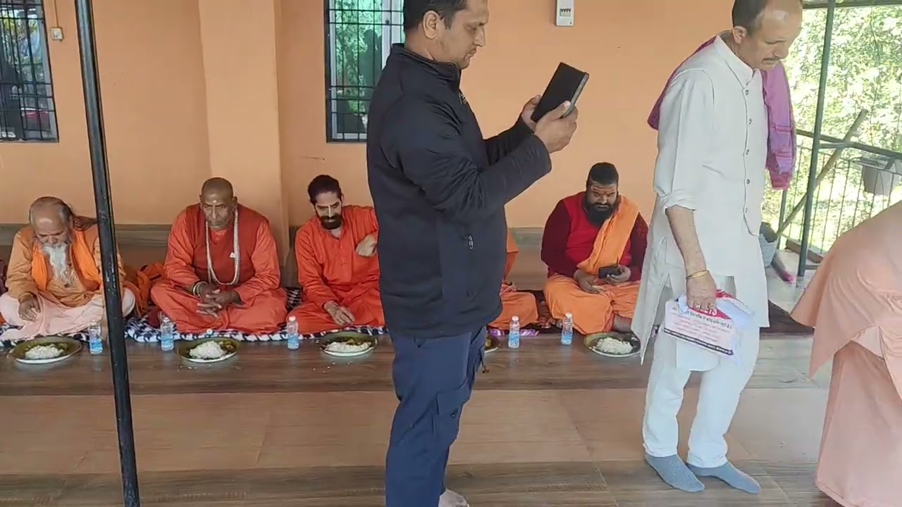 हीमालय मे संतो का भंडारा