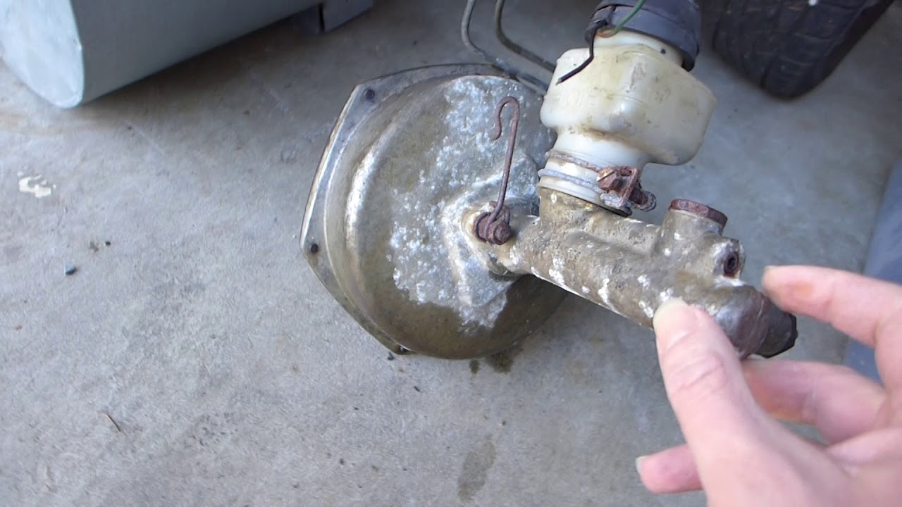 1977 Honda Civic CVCC rebuild - Brake servo etc. removed.