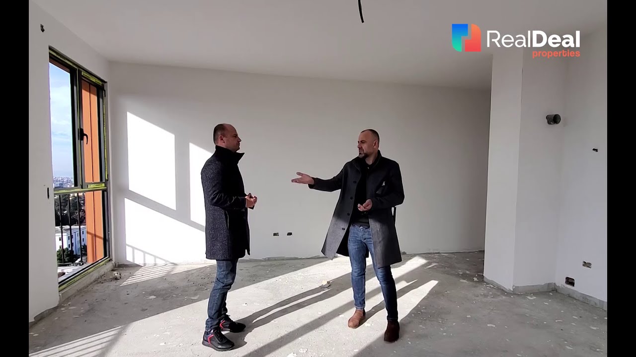 Analiza Që Bën Një Agjent Imobiliar Kur Ble Shtëpi