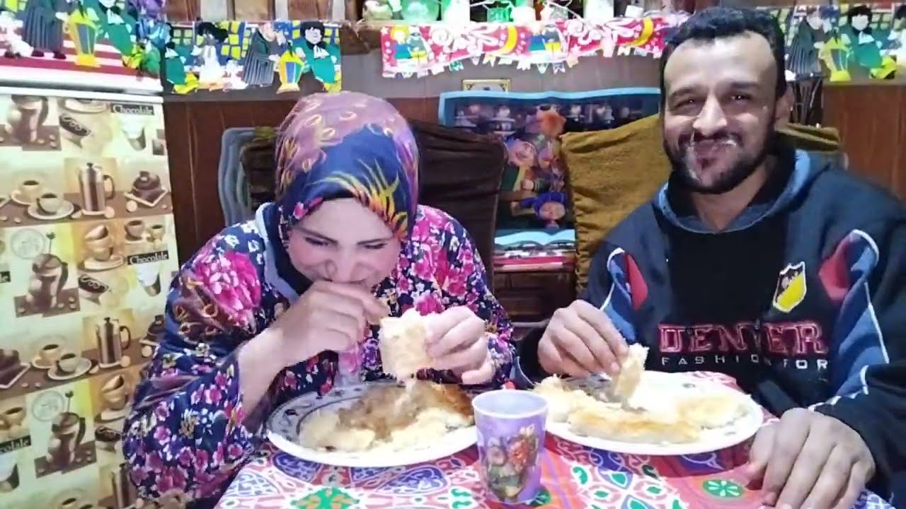 تحدي اكل/عملنا تحدي ع اكبر كمية كنافة بالمكسرات/كنافة 🤩والعقاب ميكب ارتست ابهدلت