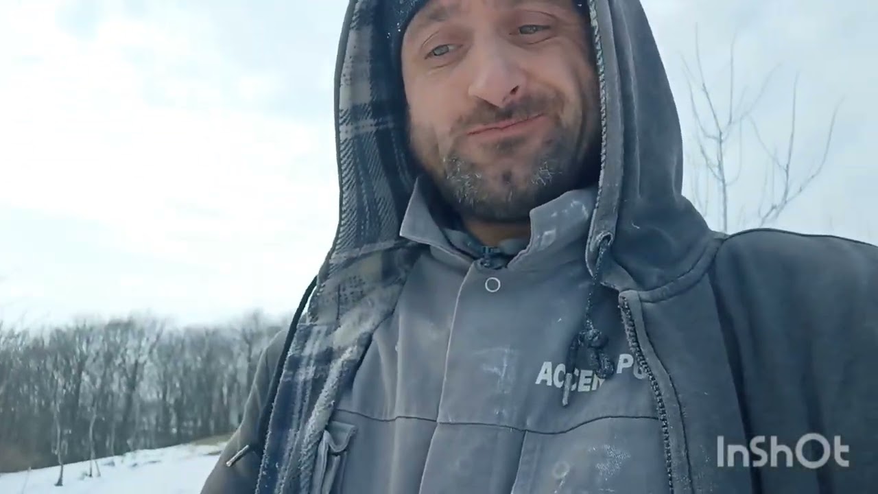 Друге обприскування саду бордоською рідиною.