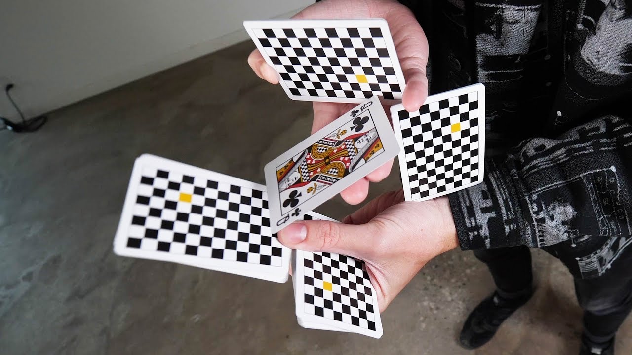 CAUGHT IN THE ACT / CARDISTRY BY NIKOLAJ HONORÉ