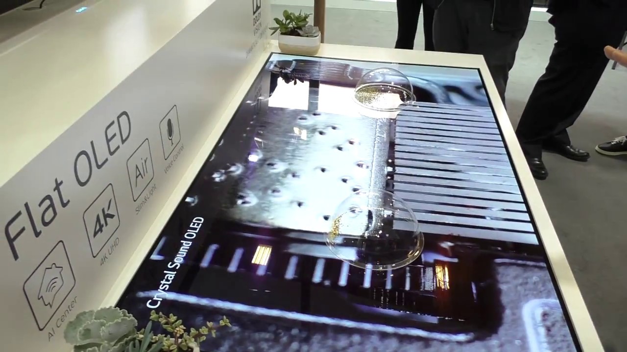 Crystal Sound OLED verbindet Bildqualit&auml;t und Klang (IFA 2017)