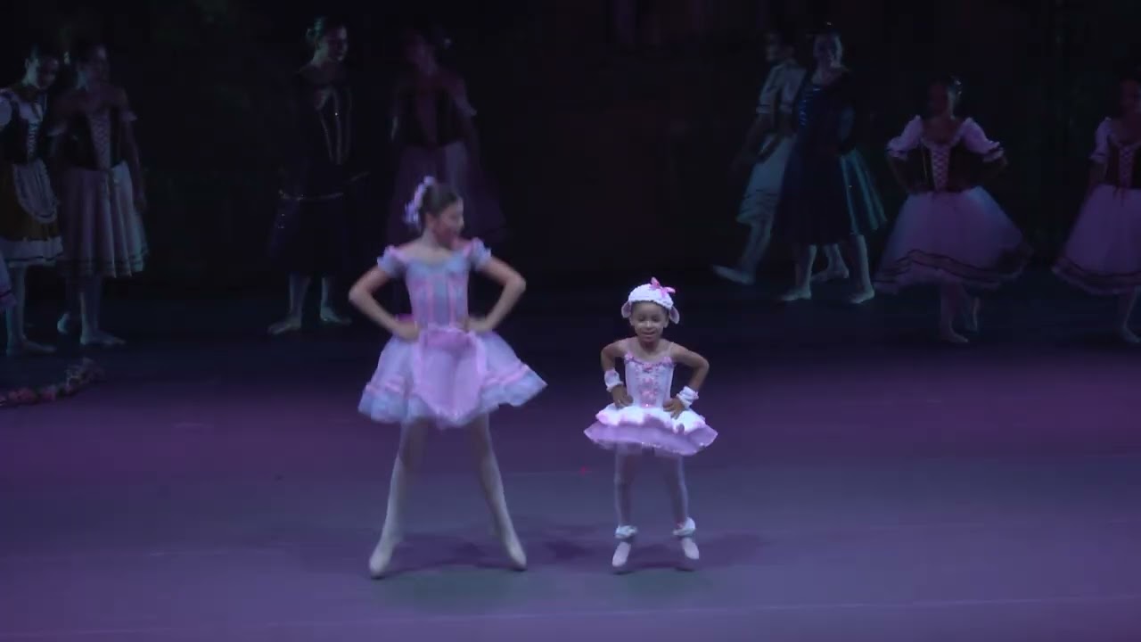 A Bela e a Fera - La Fille Dance Academy Sessão 15h Parte I