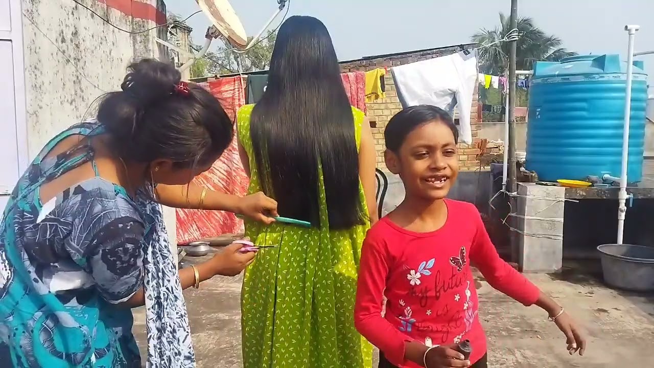 আমার বোন আমার চুল কেটে দিলো।। haircut💇‍♀️ video finally coming