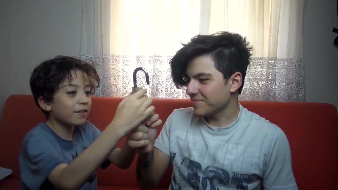 KARDEŞİME ÇİNDEN IŞIKLI KLAVYE ALDIM ! (Amaçsız eski videoları)