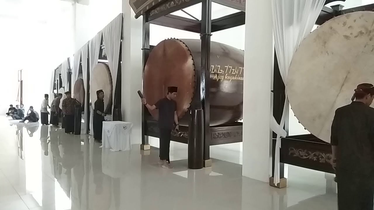 9 Bedug di Masjid / Tajug Gede Cilodong Purwakarta