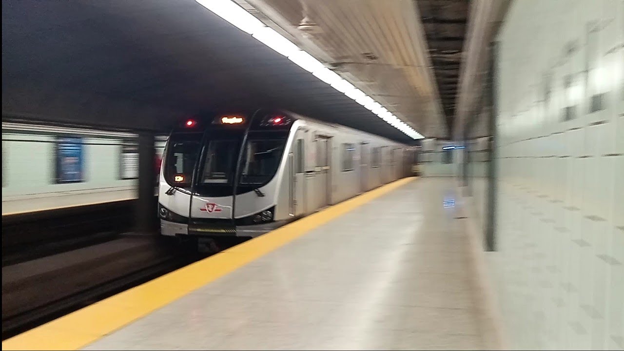 Line 1 Eglinton Station to Wellesley Station