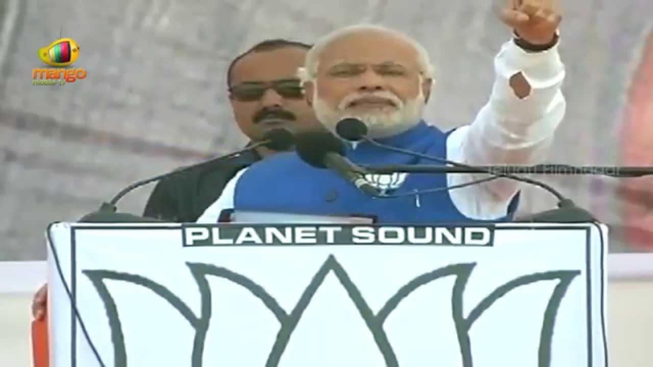 Pawan Kalyan stole my heart, says Narendra Modi @ BJP Bharat Vijay Rally